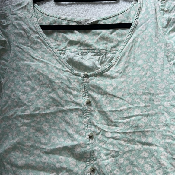 AE Green Floral Button Scoop Neck Short Sleeve Top - Picture 7 of 7